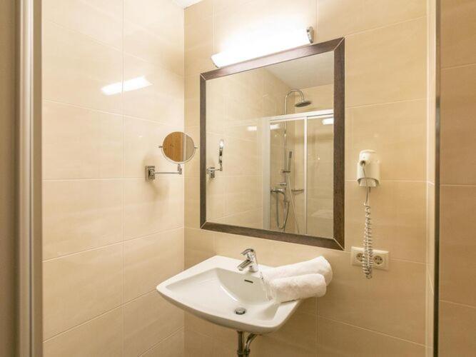 Holiday Flat With Wellness Area At The Fuegenerhof Buitenkant foto